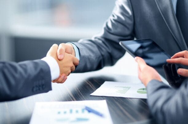 transmission silencieuse PME - business - réunion dirigeants business
