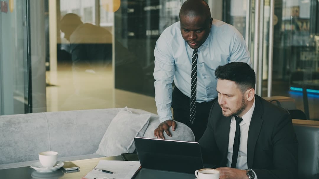actoria 1782965882736 4033 transmission silencieuse PME - business - analyse financière business