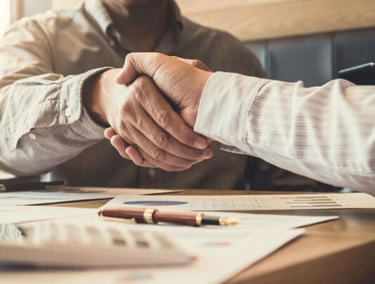 Le miroir aux alouettes de l’absorption de sociétés de fusions & acquisitions par des groupes bancaires - business - réunion dirigeants business