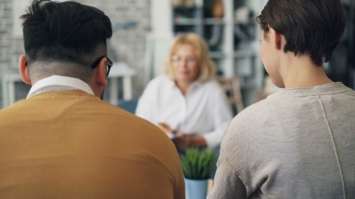 Transmission silencieuse de PME francophones : éviter l'épuisement du dirigeant avant la vente - business - réunion dirigeants business