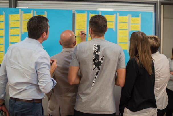 Pourquoi préparer une cession d'entreprise ? - business - réunion dirigeants business
